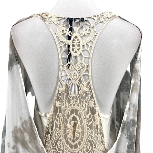 Tempo Paris Gray & Tan Lace Back Blouse, NWT - Picture 5 of 8